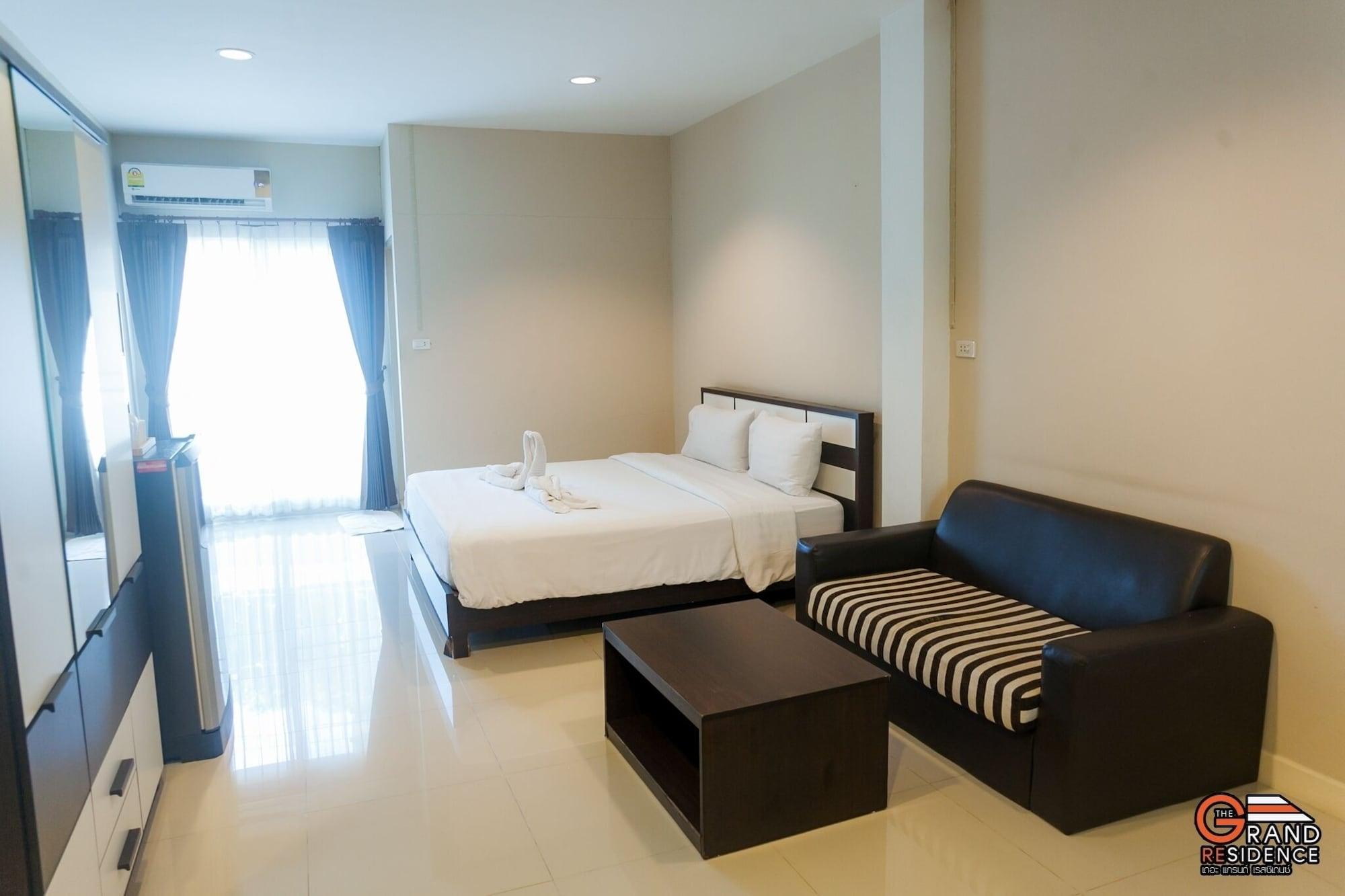 The Grand Residence Nakhonratchasima Exteriör bild