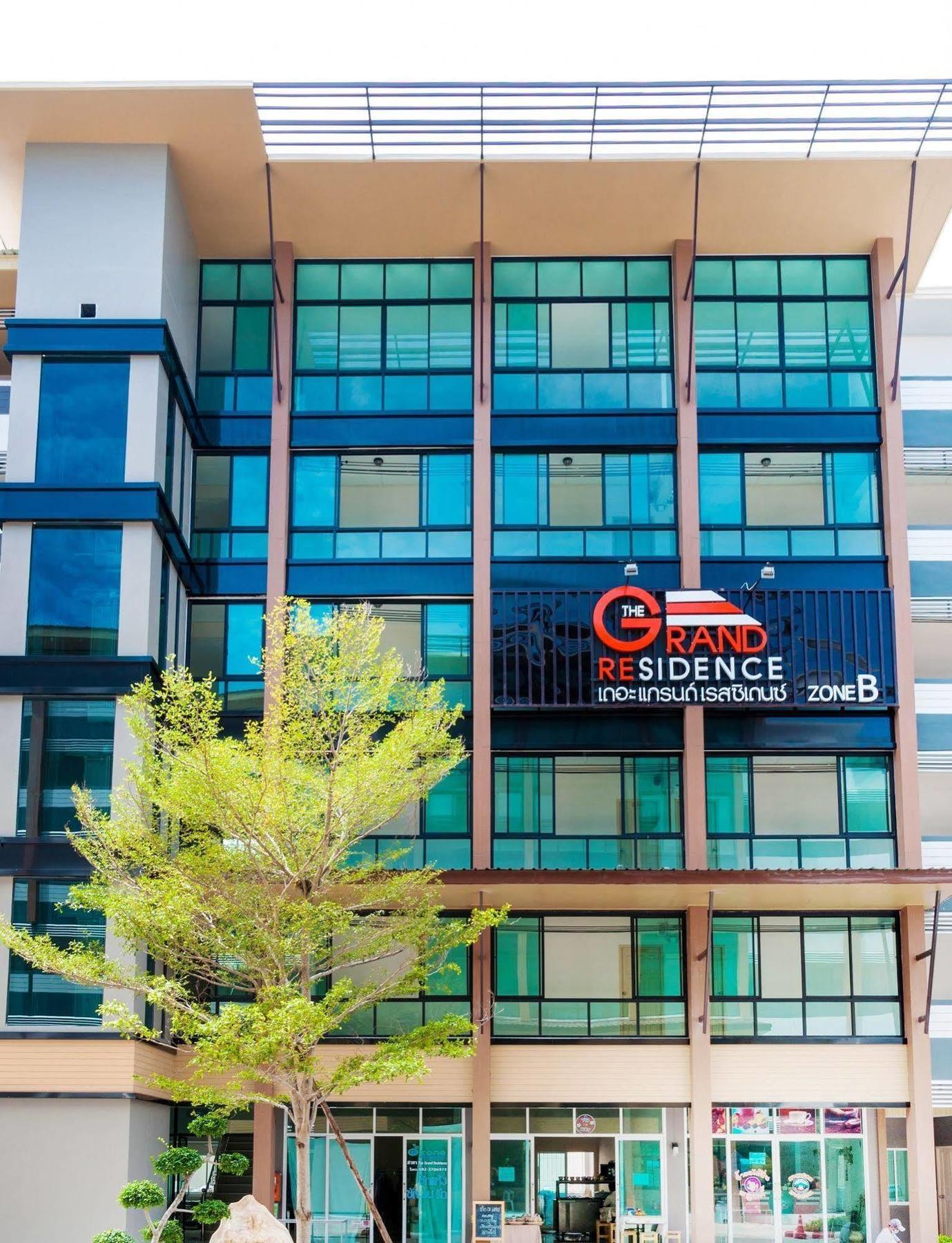 The Grand Residence Nakhonratchasima Exteriör bild