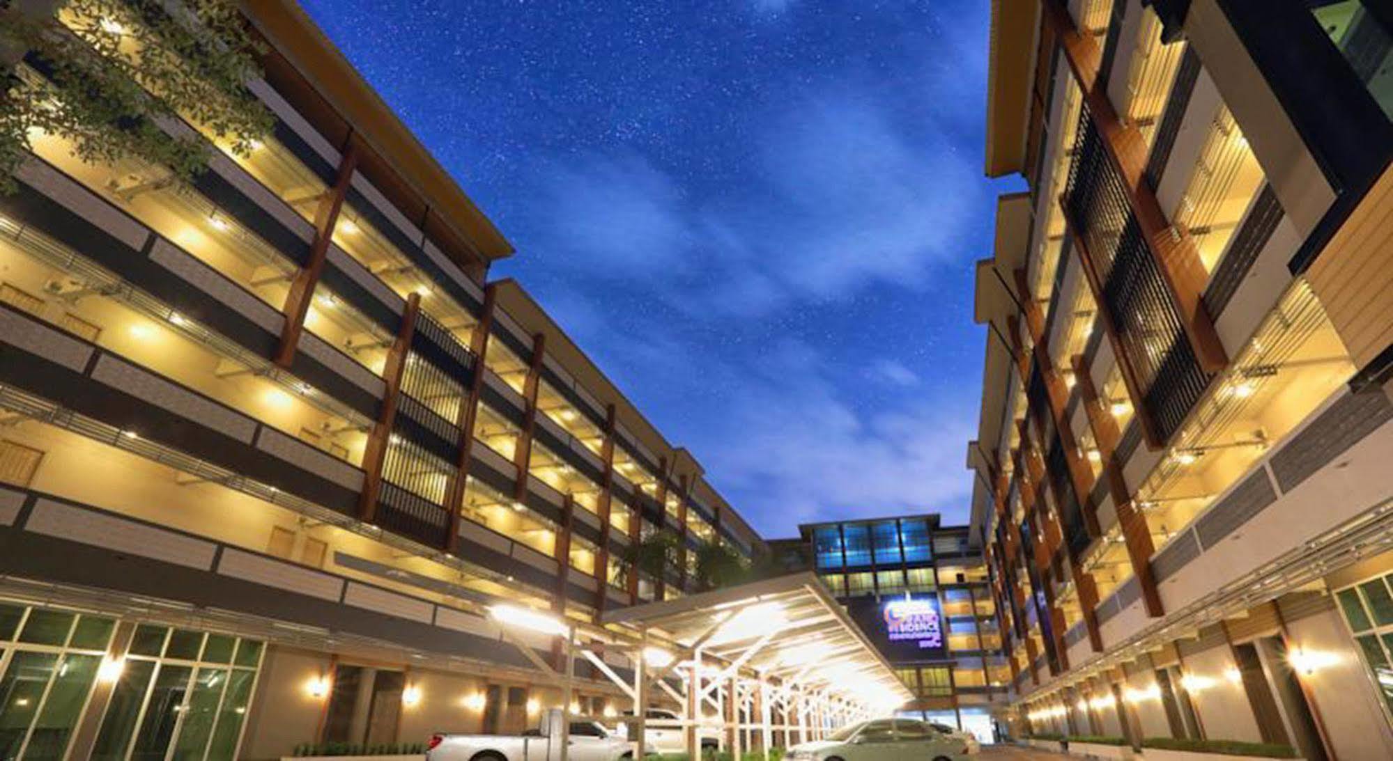 The Grand Residence Nakhonratchasima Exteriör bild